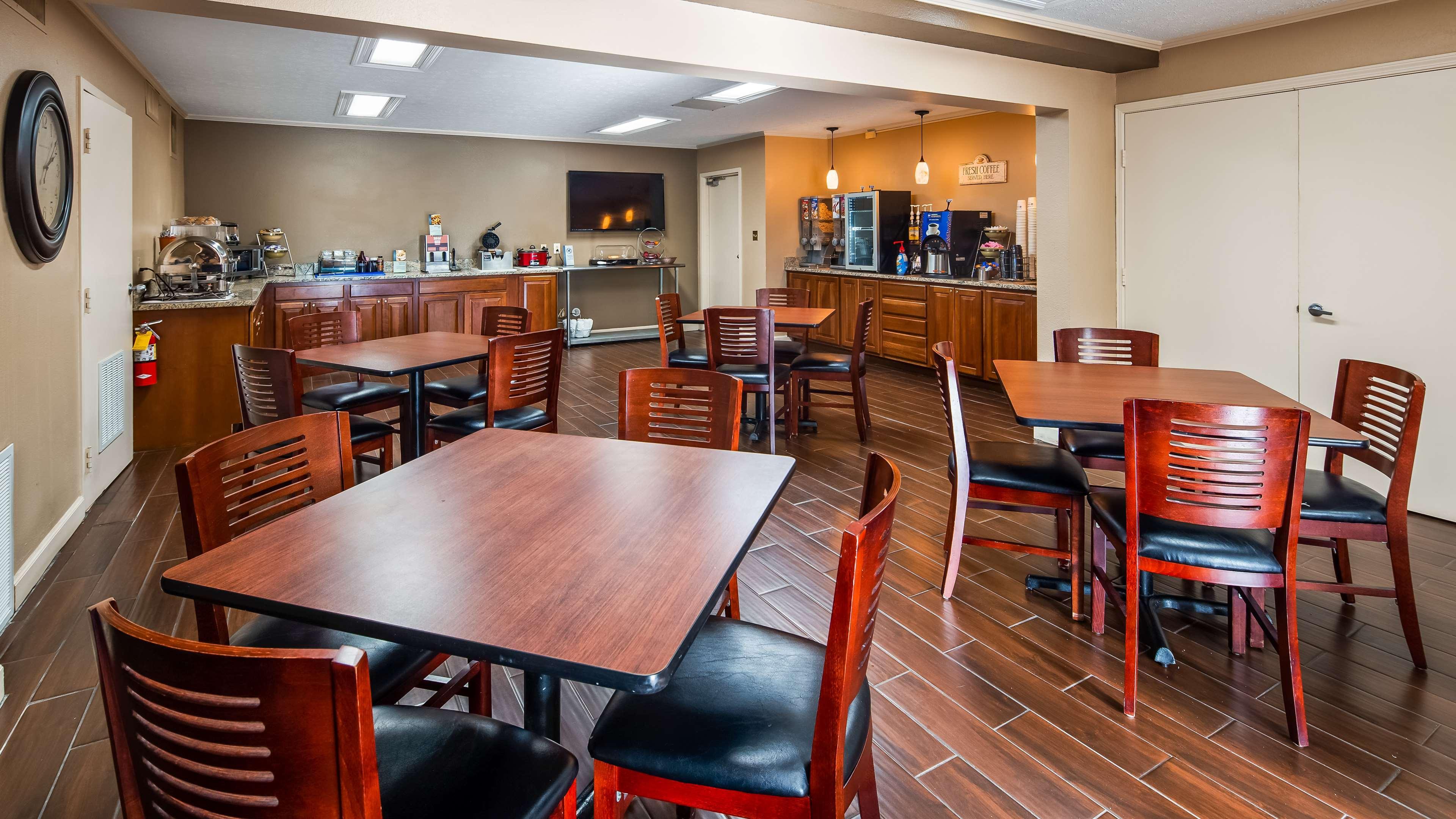 Best Western Shelbyville Lodge Экстерьер фото