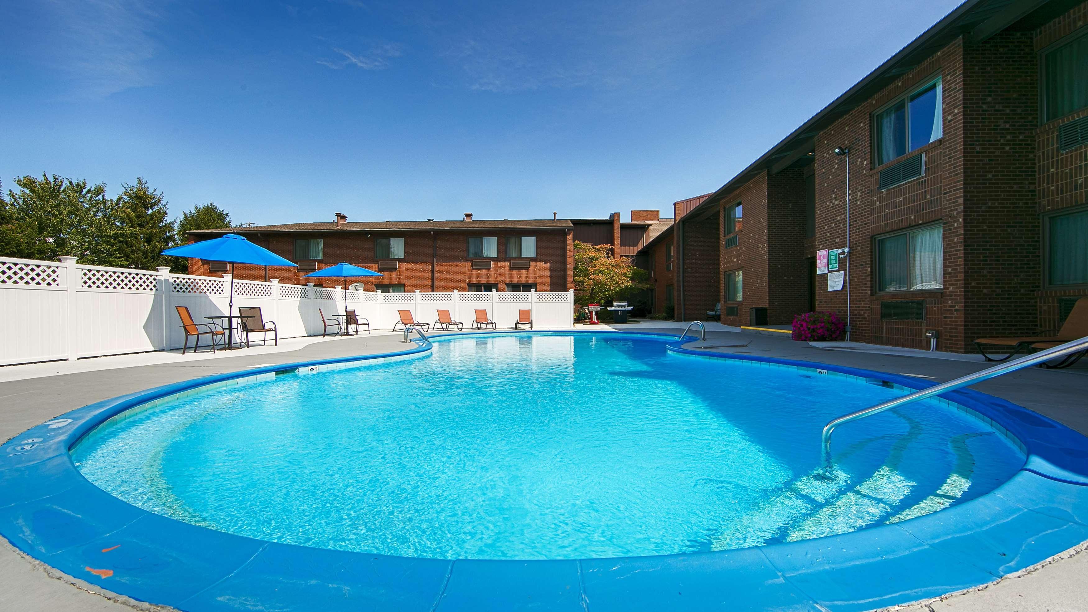Best Western Shelbyville Lodge Экстерьер фото